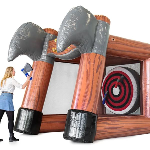 Bijlen gooien (Axe throwing)