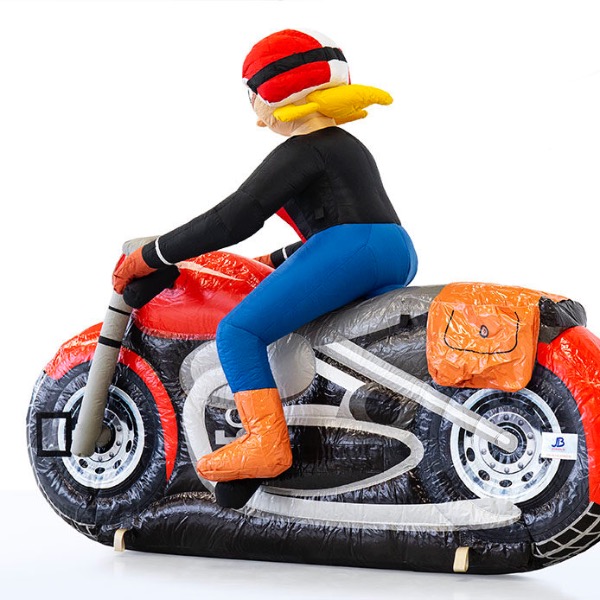 sarah_op_motor_huren