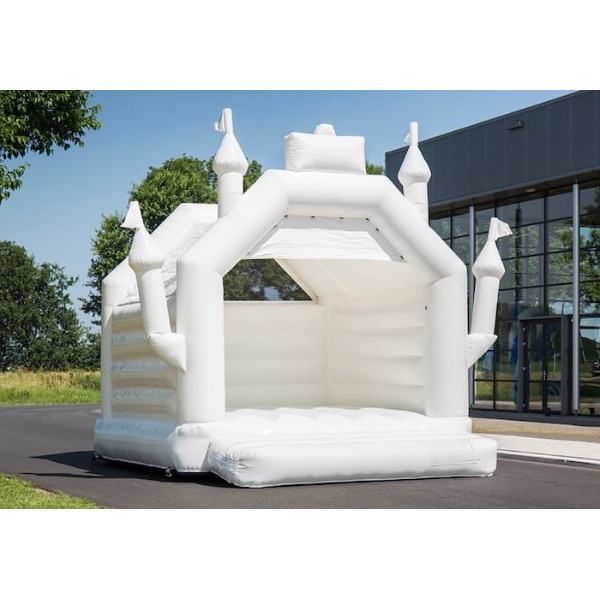 Wit springkussen huren voor bruiloft of trouwerij wit_springkussen_huren_voor_bruiloft_of_trouwerij