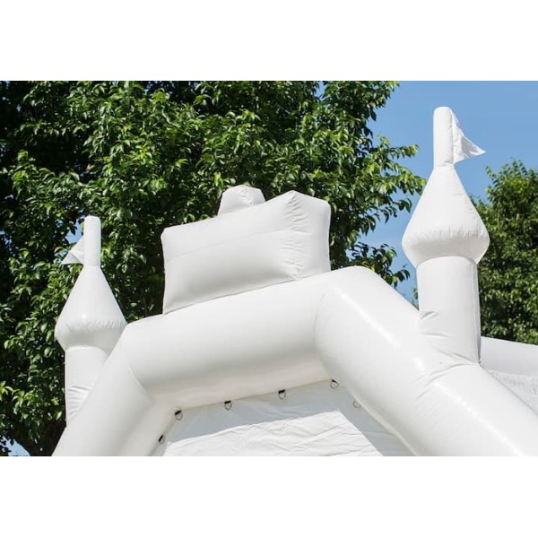 Wit springkussen huren voor bruiloft of trouwerij wit_springkussen_huren_voor_bruiloft_of_trouwerij